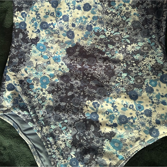 Floral Aerie Swimsuit/Bathing Suit - Picture 3 of 6